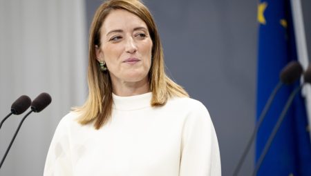 Top MEPs torn on shelving new laws as Metsola sends conflicting letters to Commission